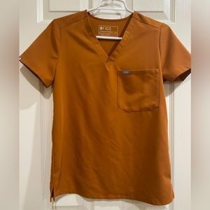 FIGS Women Scrub set in Atlantic Fall